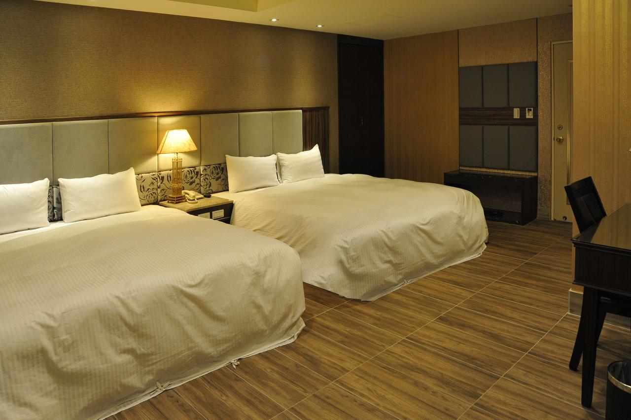Maple Hotel Тайнань Экстерьер фото