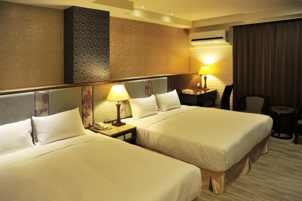 Maple Hotel Тайнань Экстерьер фото
