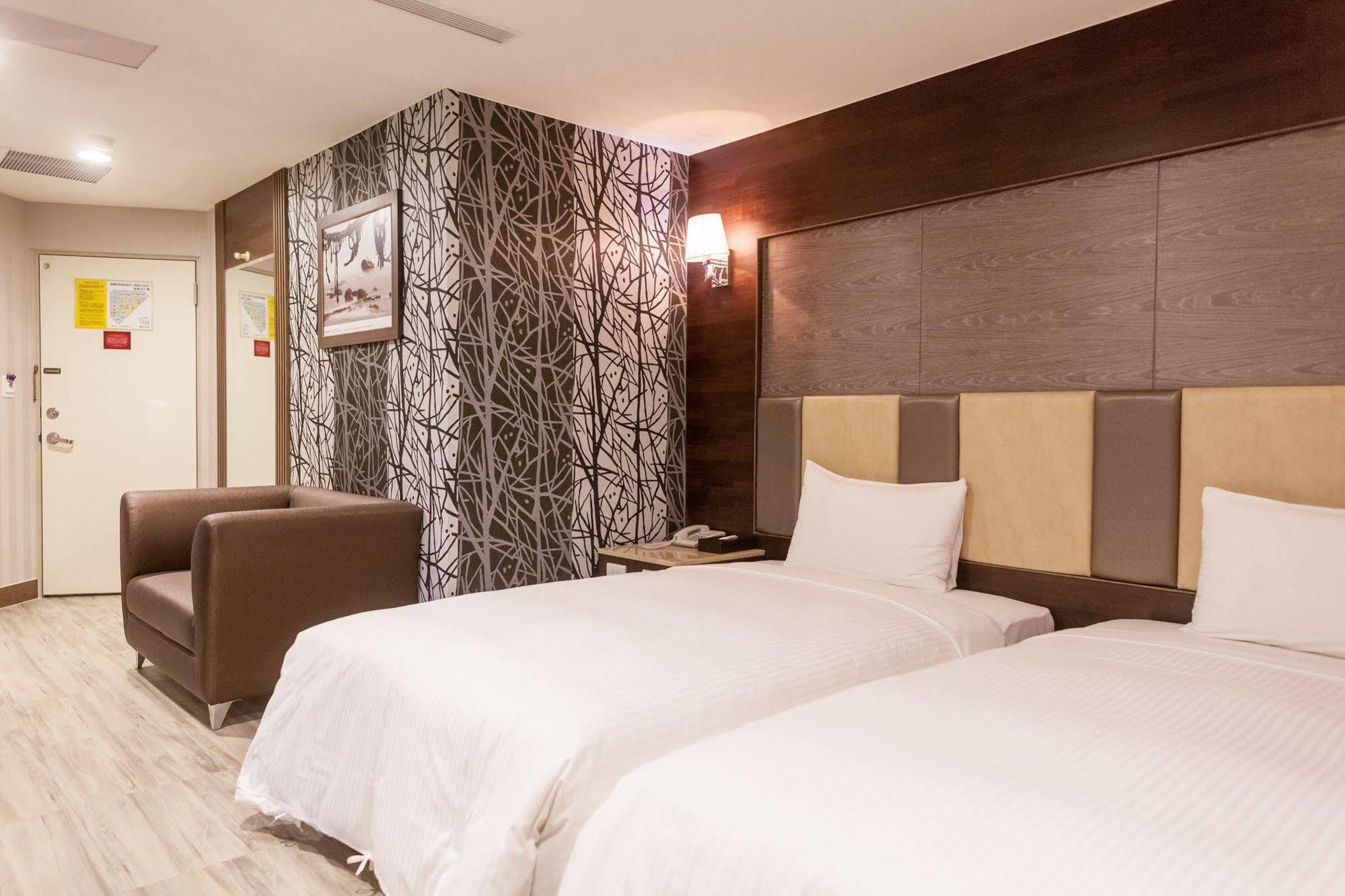 Maple Hotel Тайнань Экстерьер фото